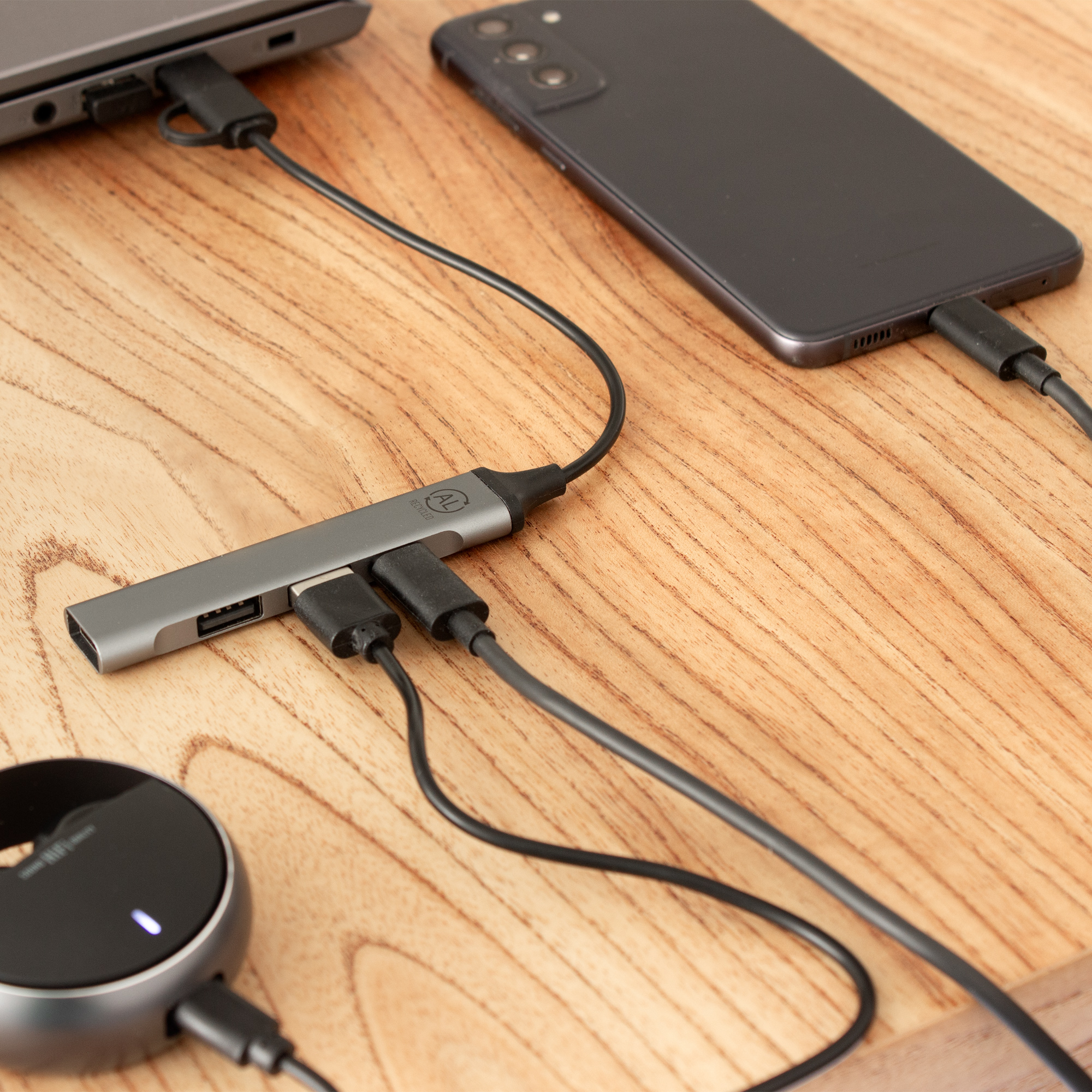 Adaptador HUB multipuerto "HAMEL"